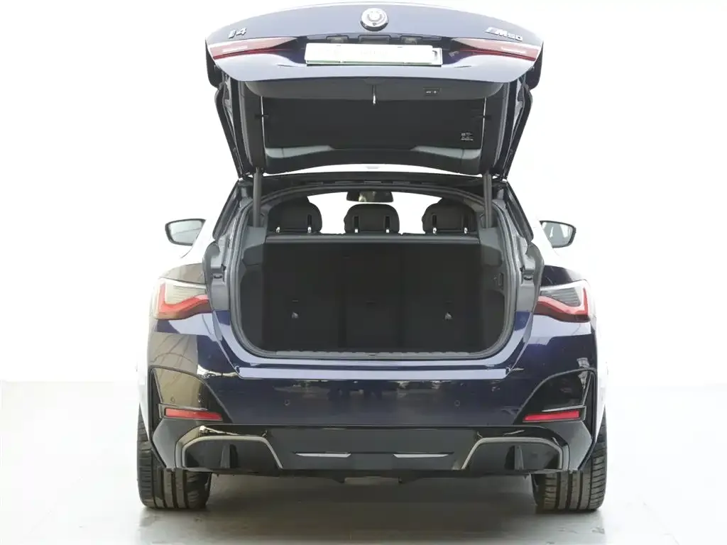 BMW i4 — фото 3