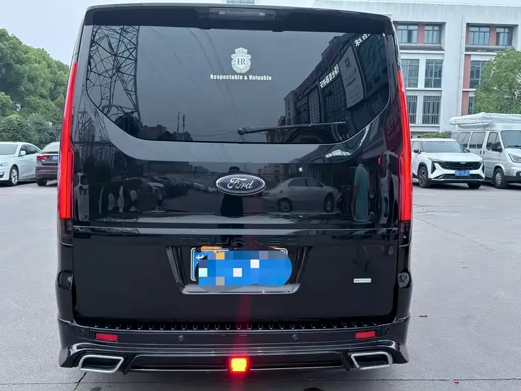 Ford Tourneo — фото 7