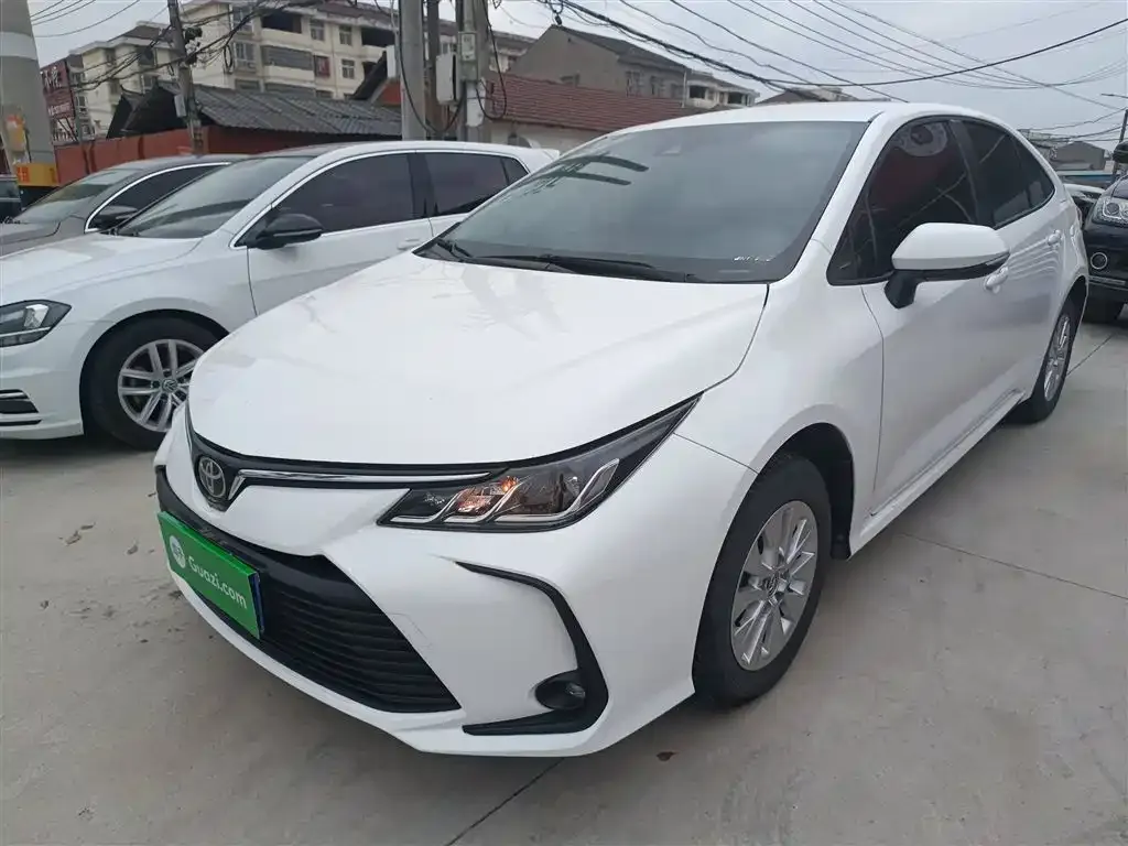 Toyota Corolla — фото 4