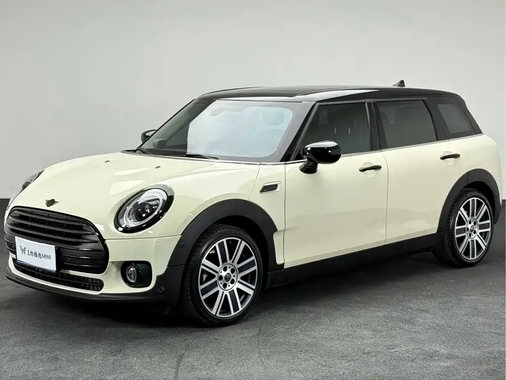 MINI Clubman — фото 1