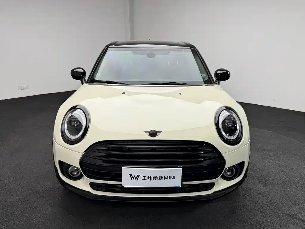 MINI Clubman — фото 3