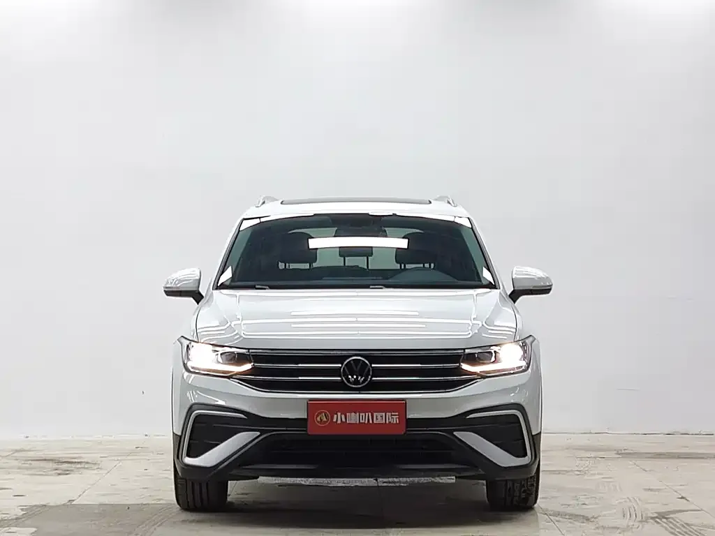Volkswagen Tiguan L — фото 4