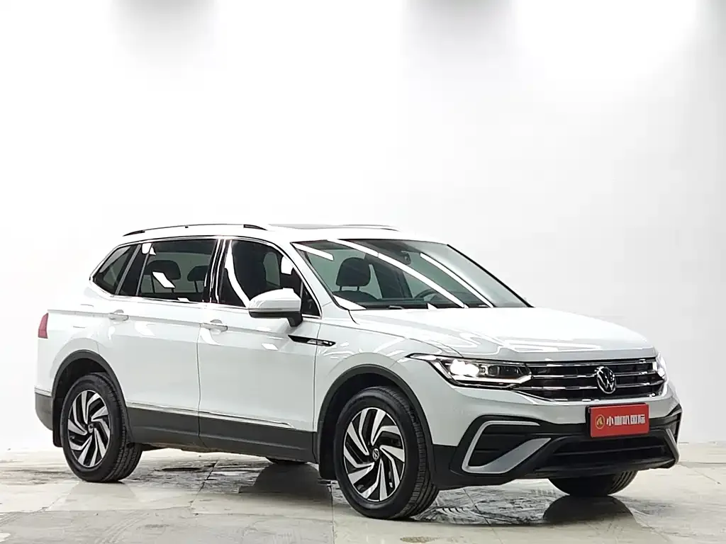 Volkswagen Tiguan L — фото 3