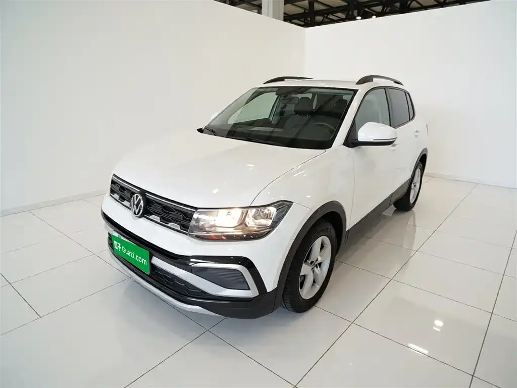 Volkswagen T-Cross — фото 1