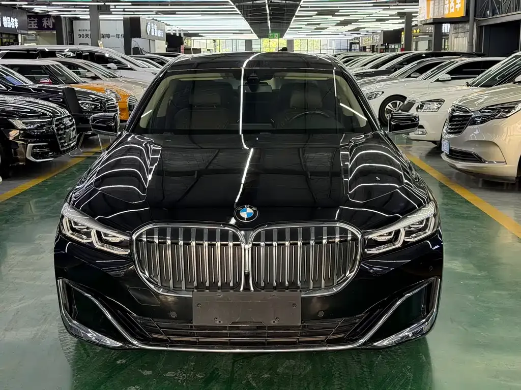 BMW 7 Series — фото 3