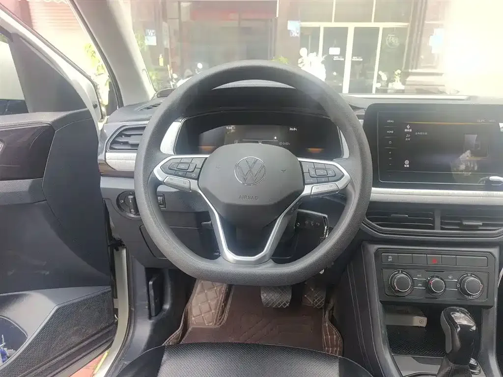 Volkswagen Tharu — фото 4