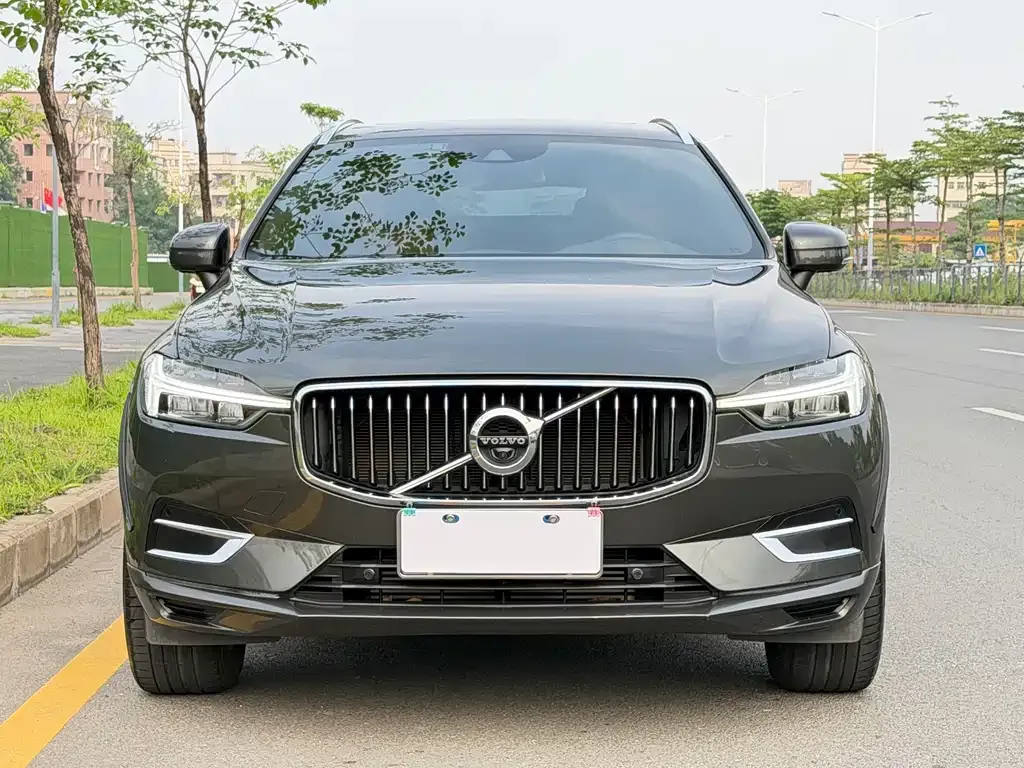 Volvo XC60 — фото 4