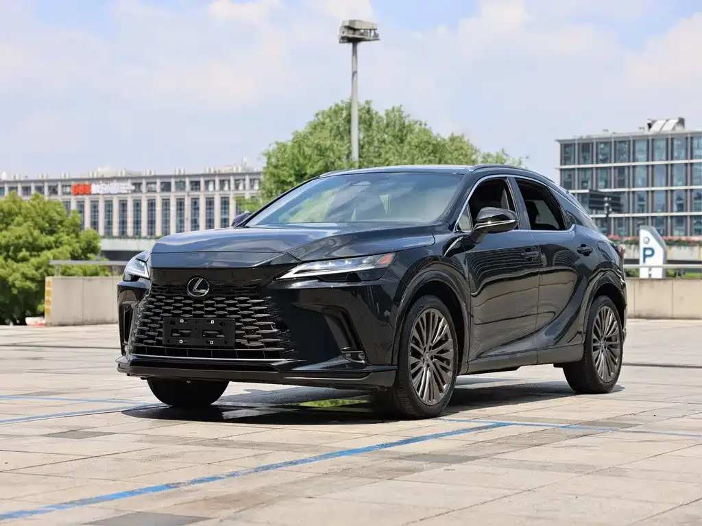 Lexus RX — фото 1