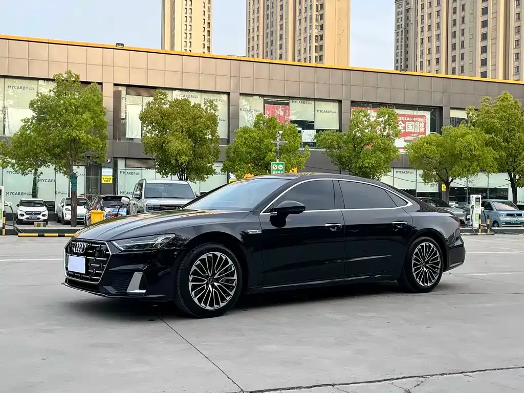 Audi A7L — фото 5