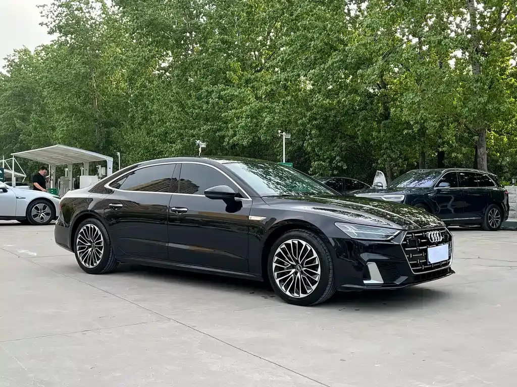 Audi A7L — фото 7