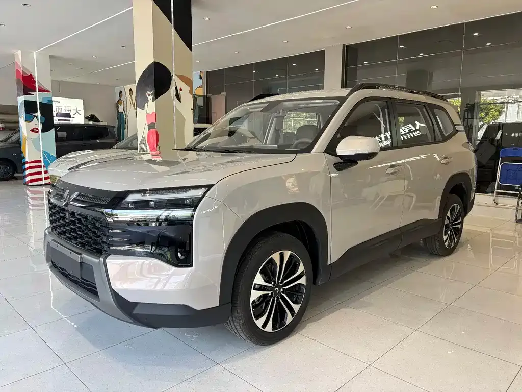 Wuling Starlight 560 — фото 1