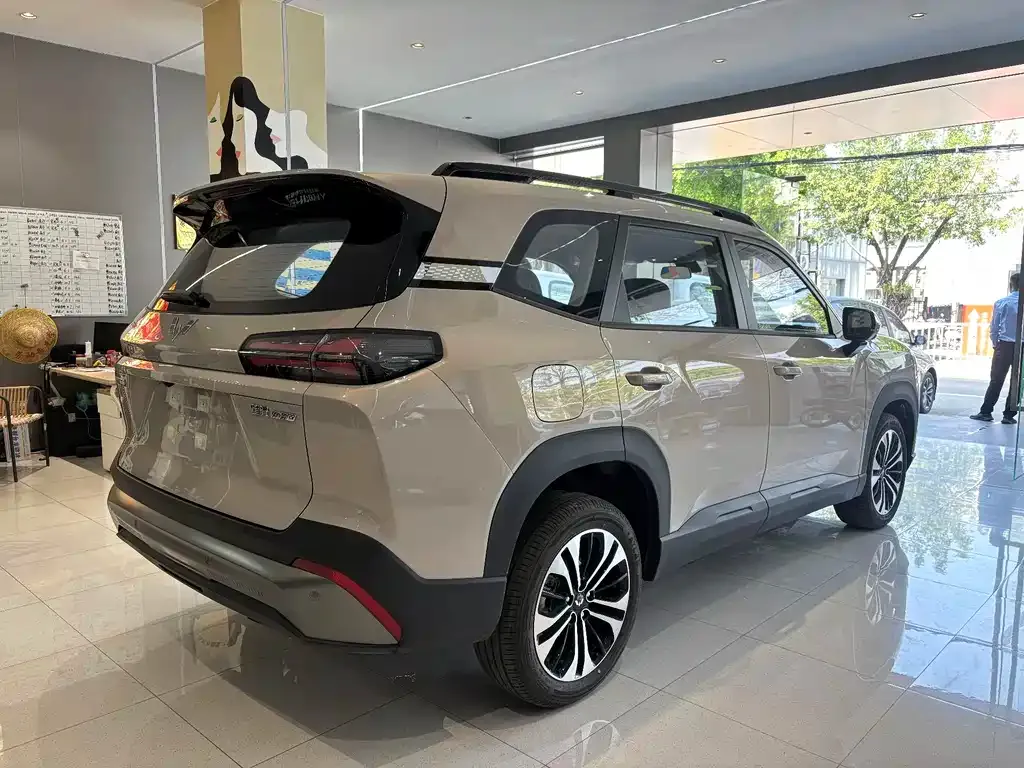 Wuling Starlight 560 — фото 10