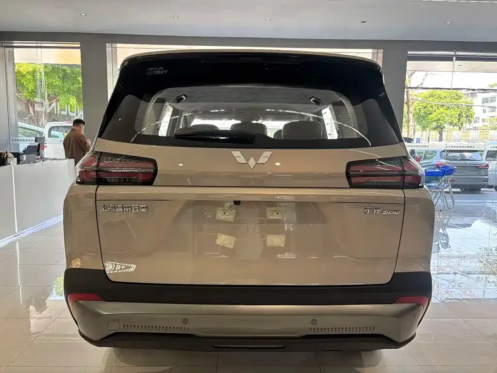 Wuling Starlight 560 — фото 2