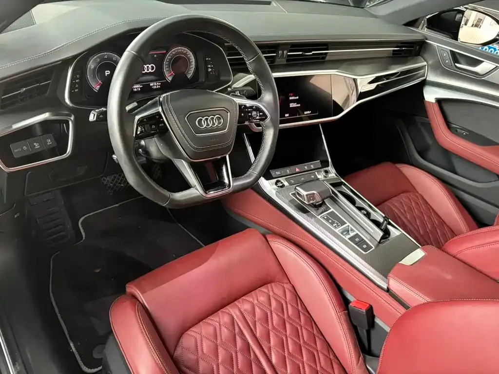 Audi A7L — фото 8