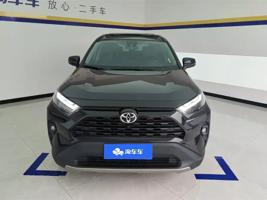 Toyota RAV4 — фото 3