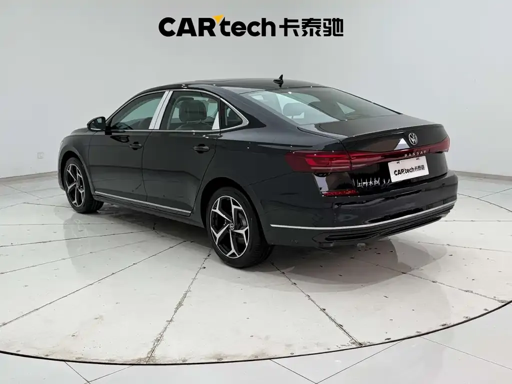 Volkswagen Passat — фото 8