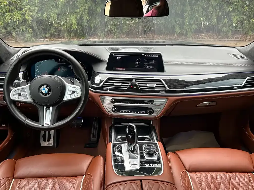 BMW 7 Series — фото 2