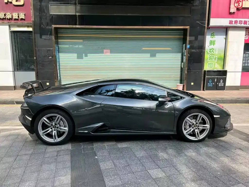 Lamborghini Huracan — фото 5
