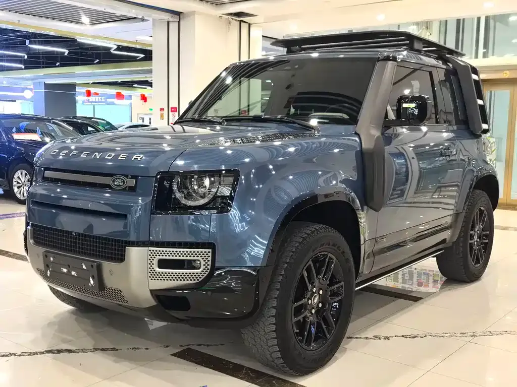 Land Rover Defender — фото 1