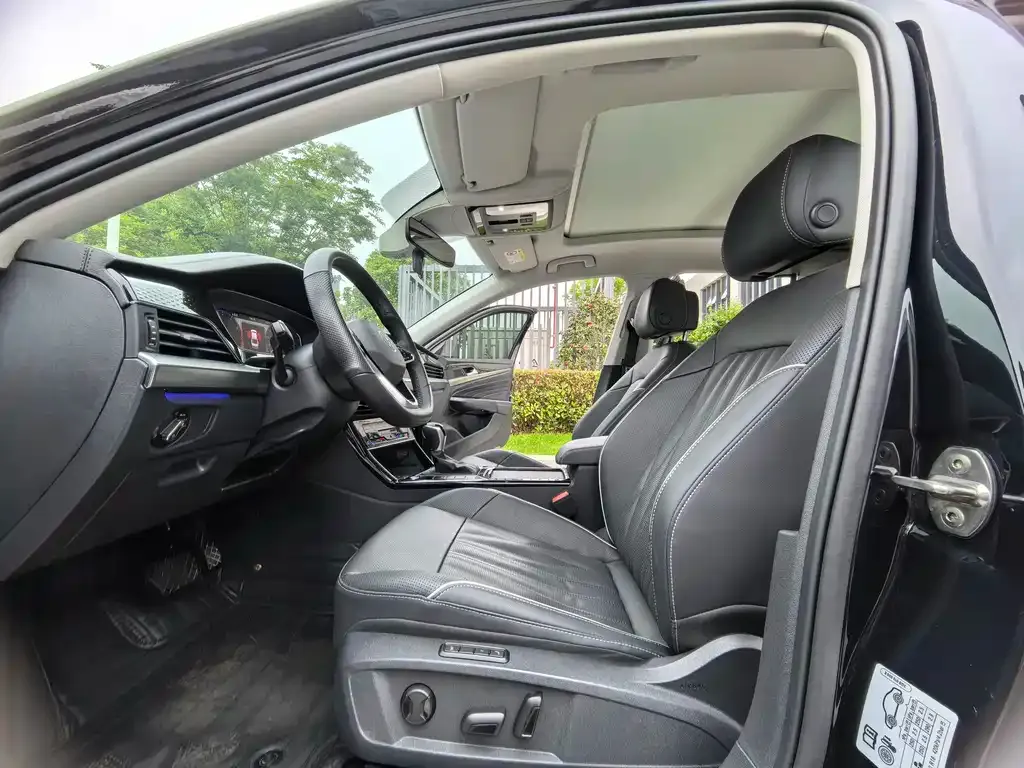 Volkswagen Passat — фото 7