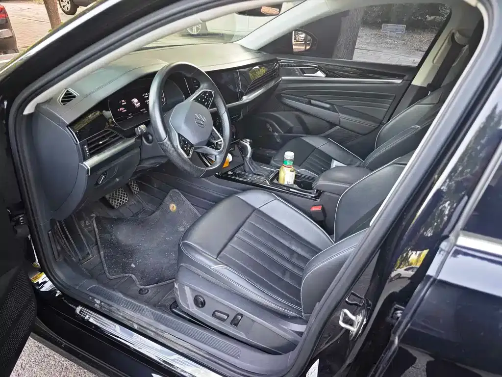 Volkswagen Passat New Energy — фото 5