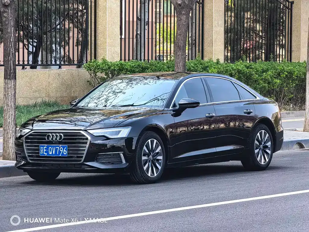 Audi A6L — фото 8