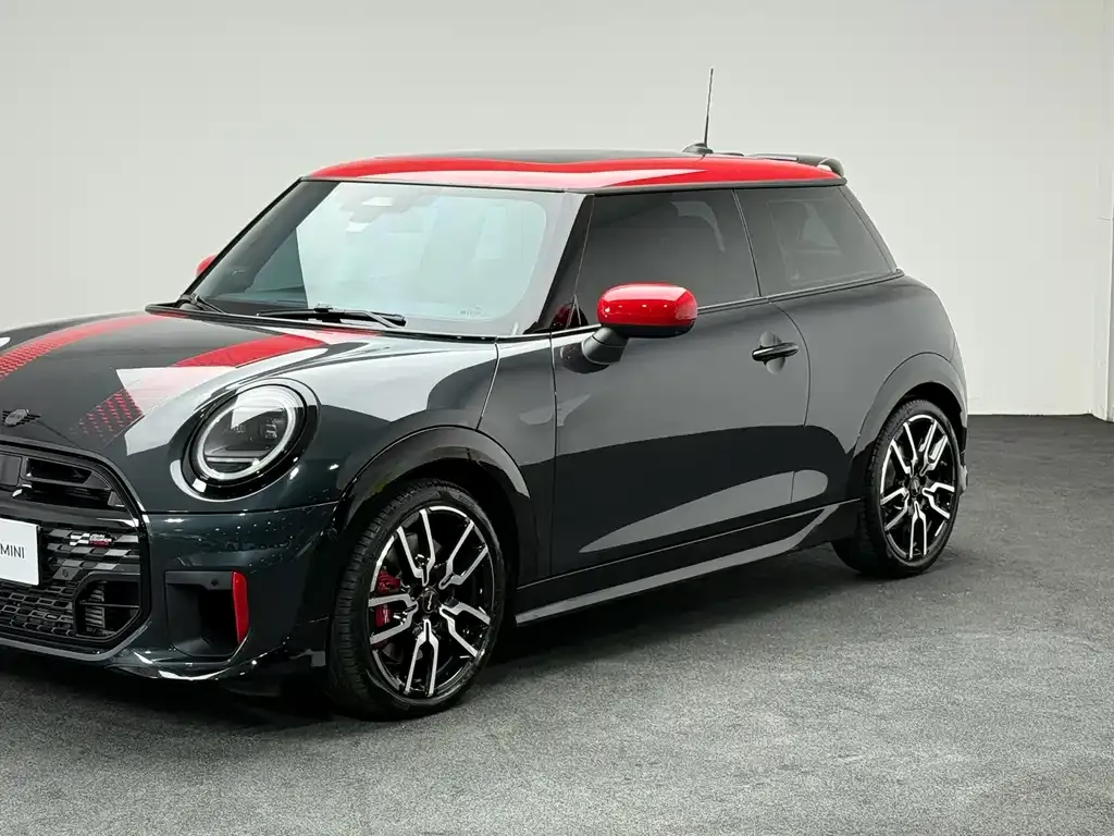 MINI JCW (John Cooper Works) — фото 10