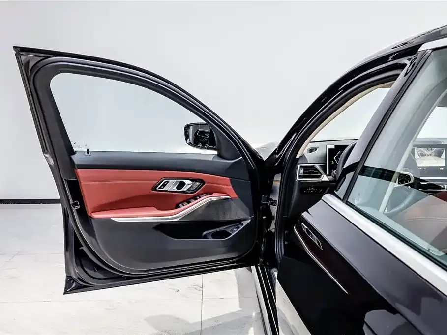 BMW 3 Series — фото 10