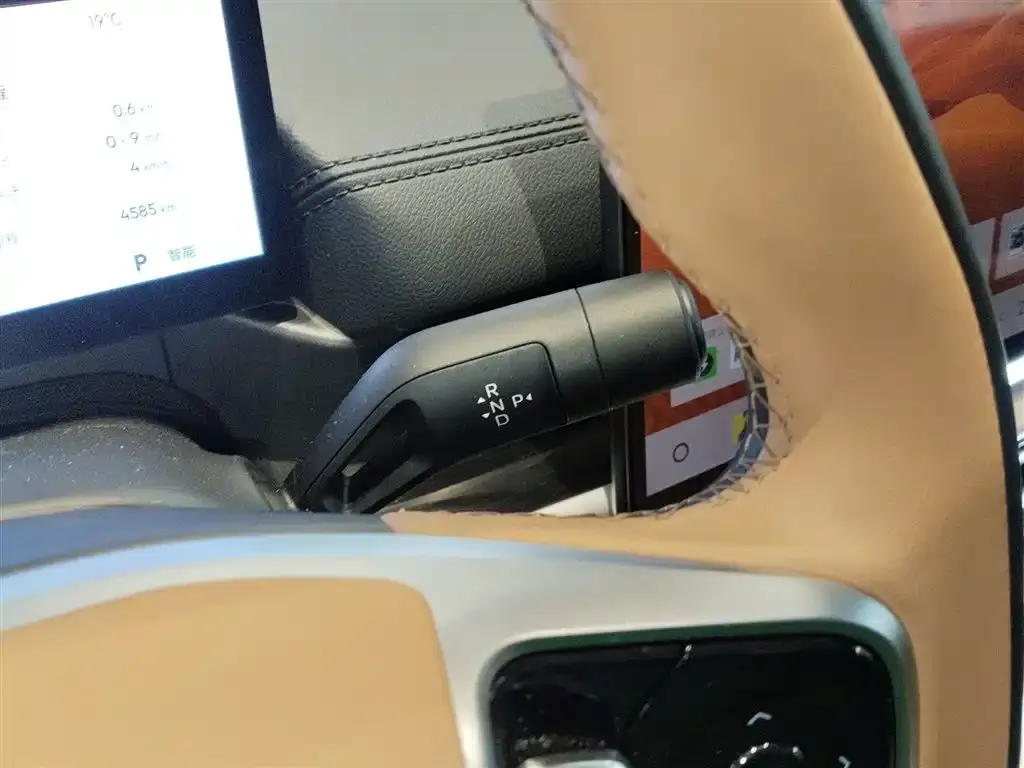 Geely Galaxy A7 — фото 10