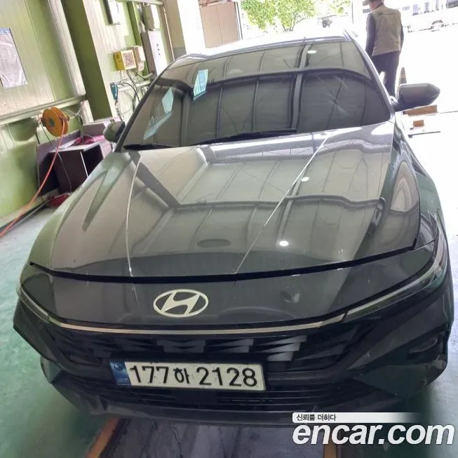 Hyundai AVANTE — фото 1