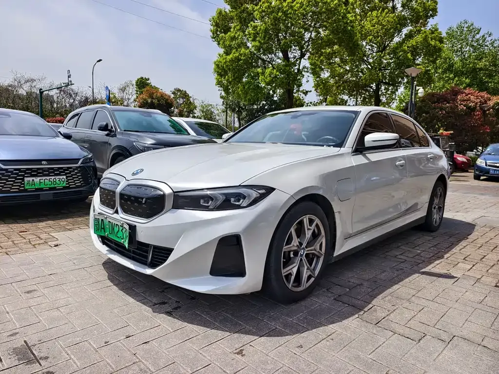 BMW i3 — фото 1