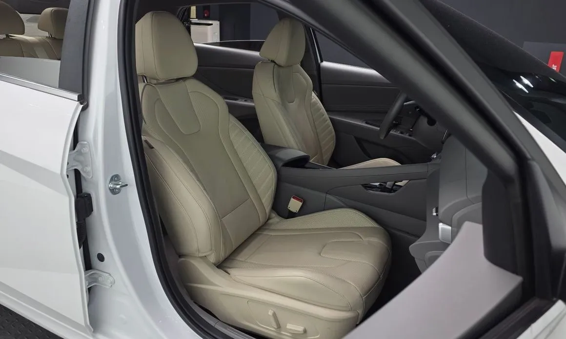 Hyundai AVANTE — фото 2