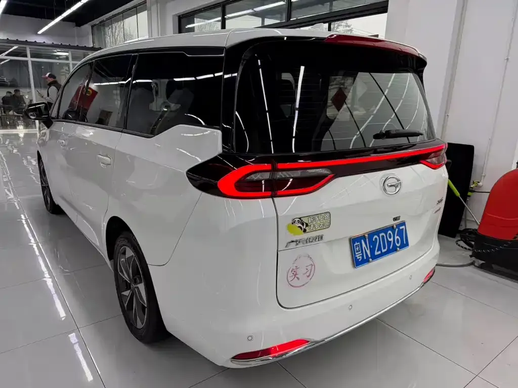 GAC Motor Trumpchi M6 — фото 3