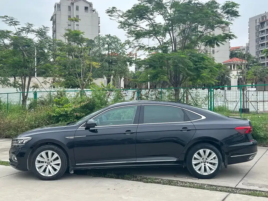 Volkswagen Passat — фото 9