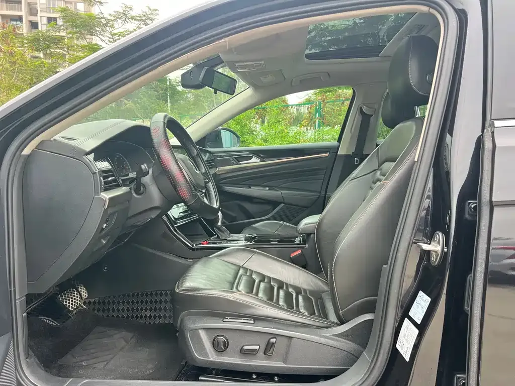 Volkswagen Passat — фото 7