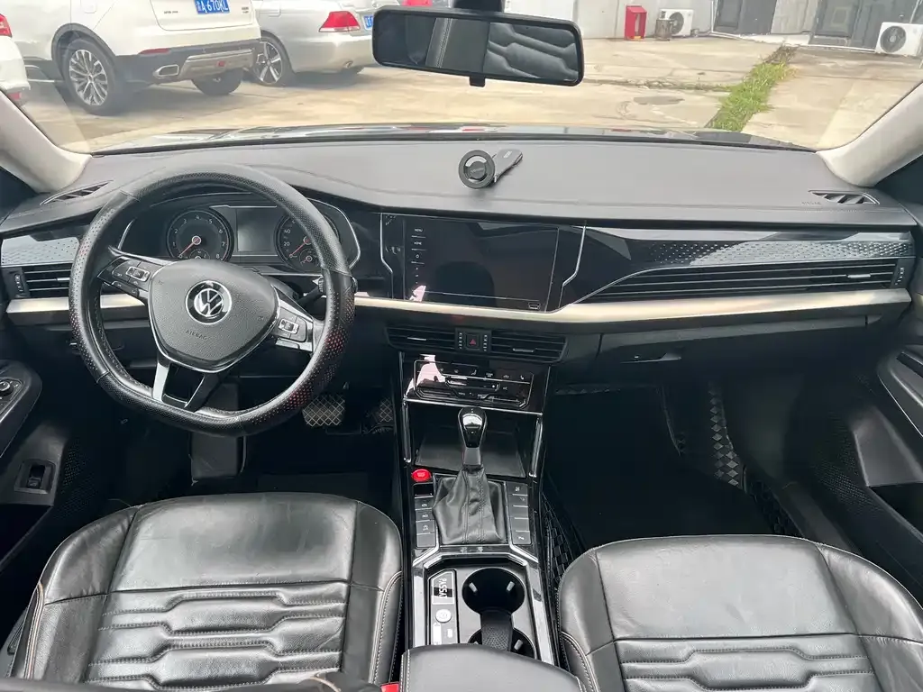 Volkswagen Passat — фото 2