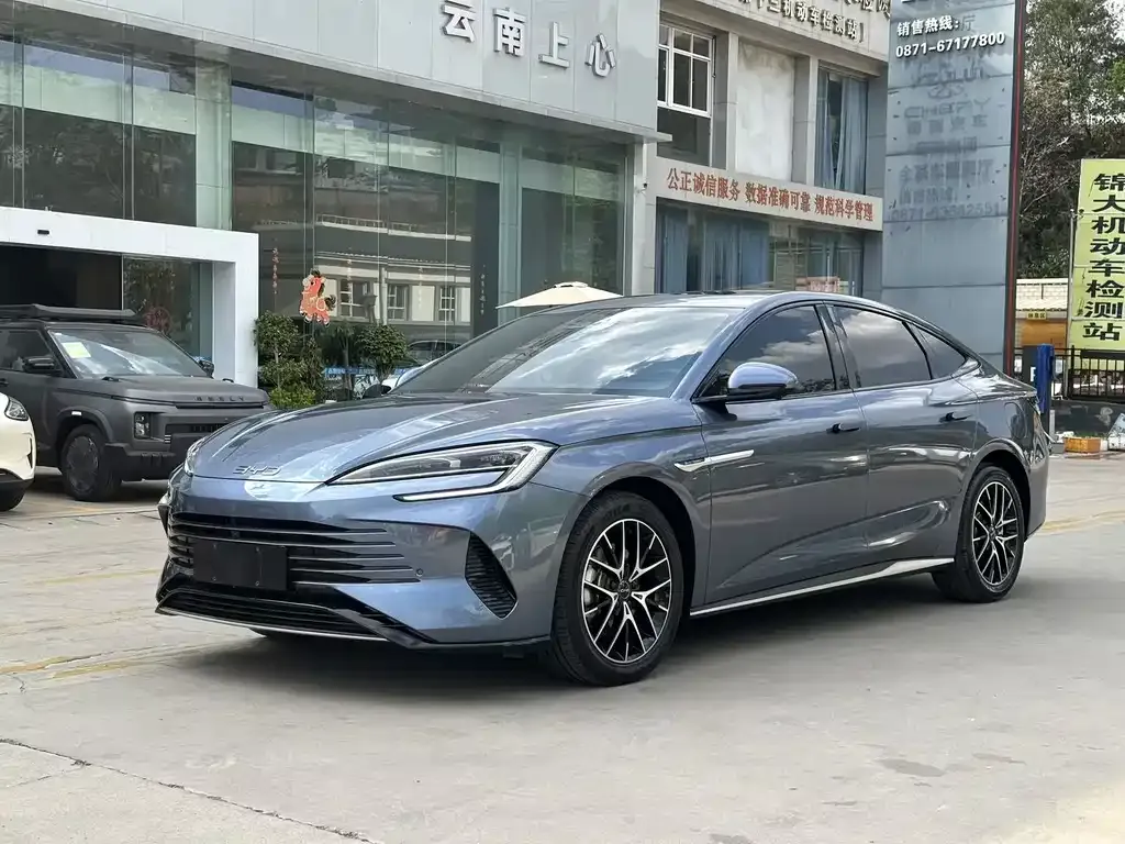 BYD Seal — фото 1