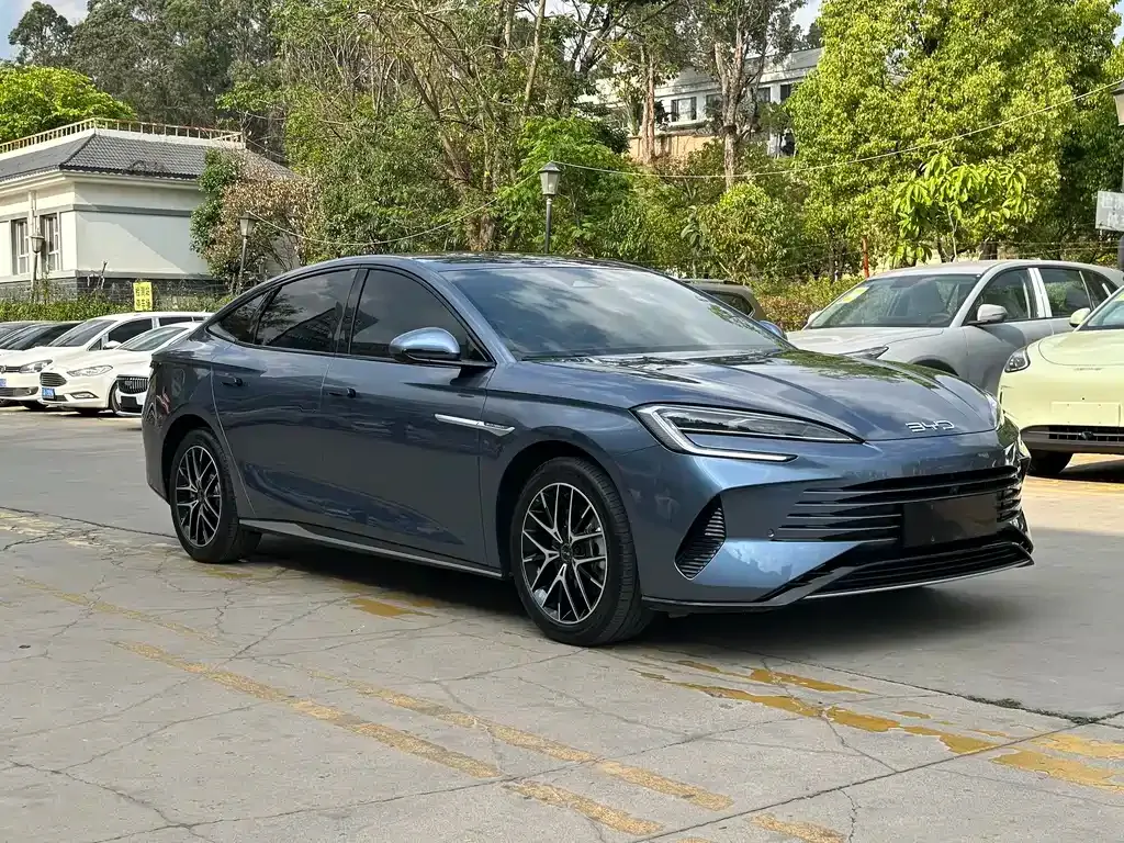BYD Seal — фото 10