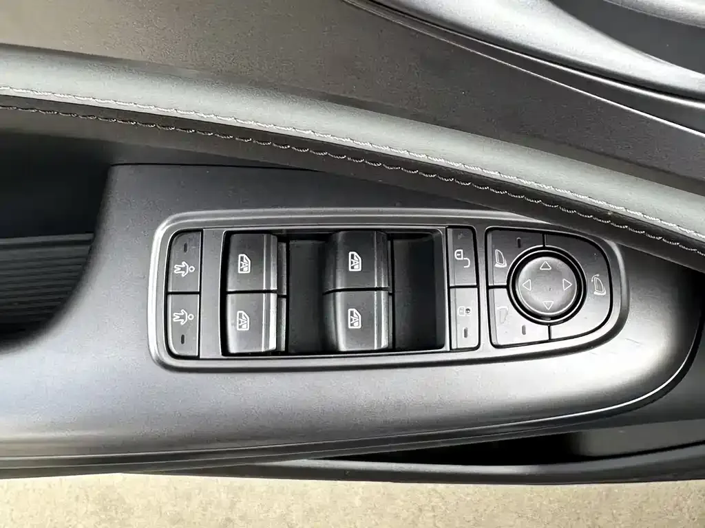 BYD Seal — фото 4