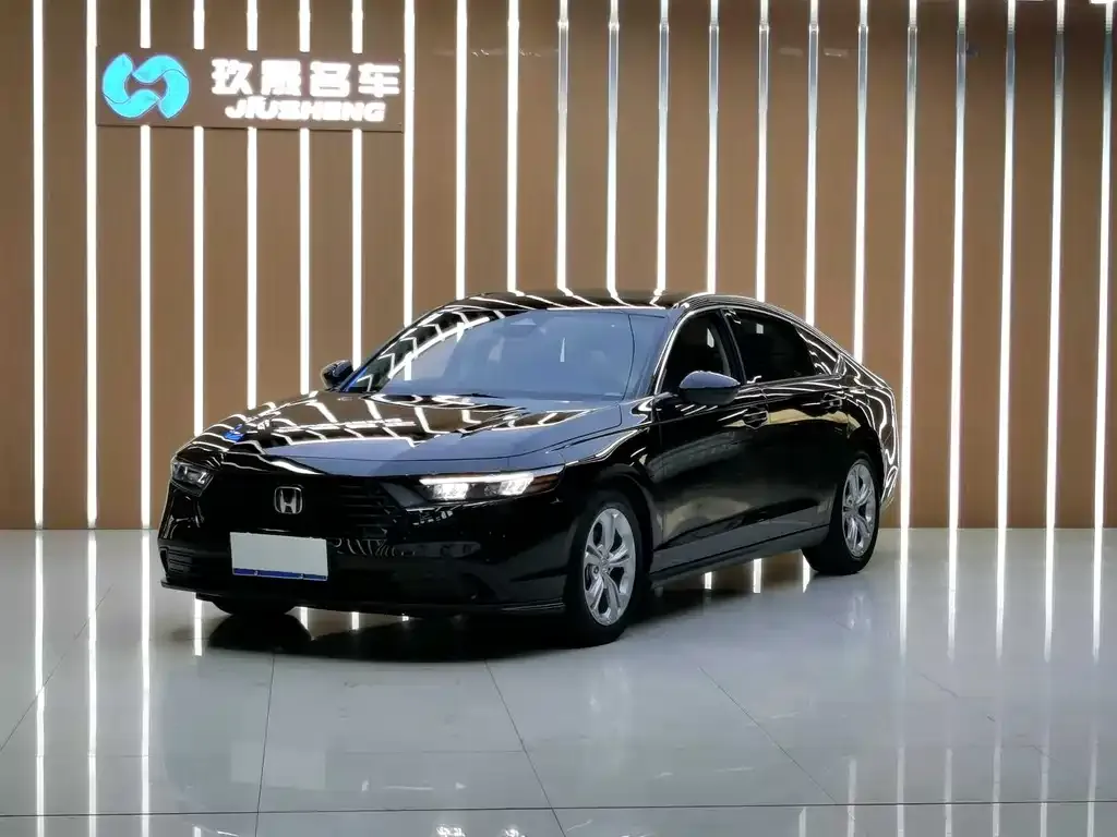 Honda Accord — фото 1