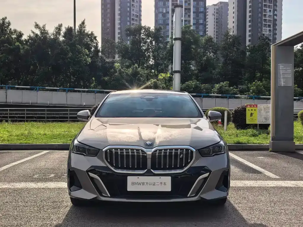 BMW i5 — фото 7