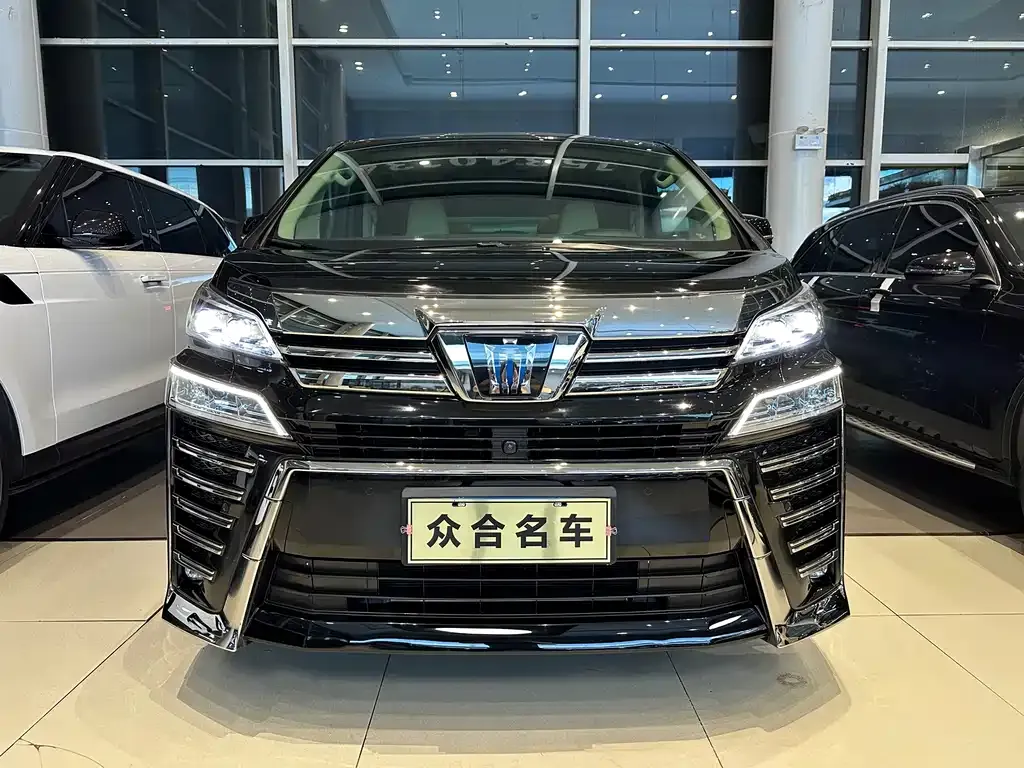 Toyota Vellfire — фото 3
