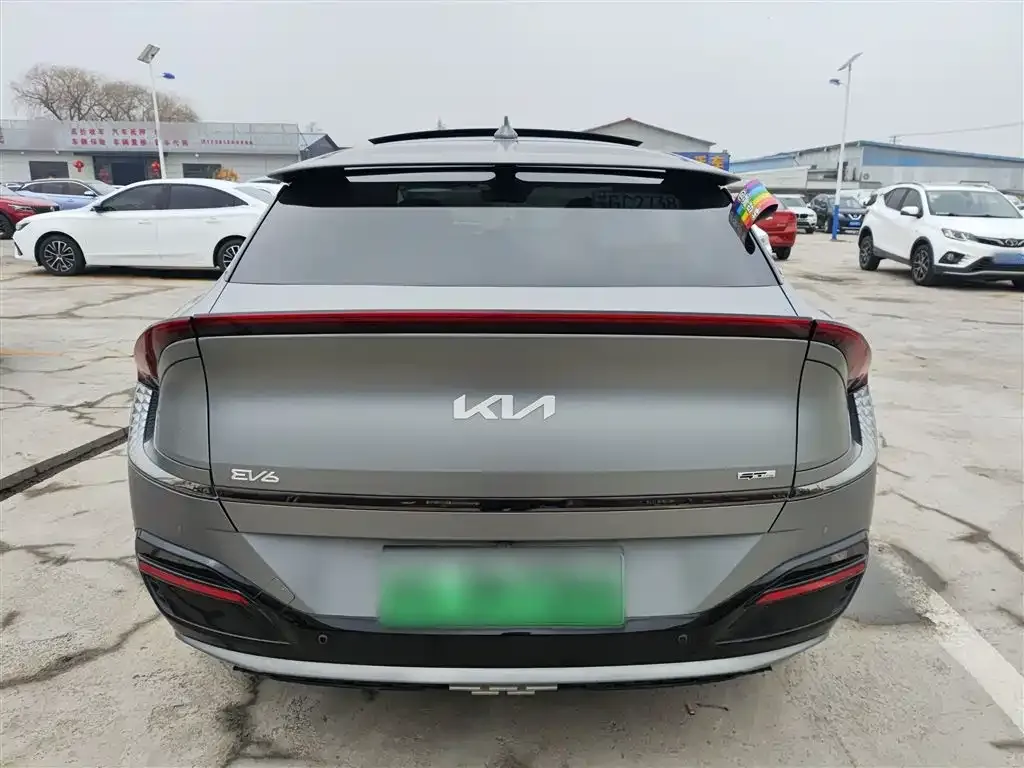 Kia EV6 — фото 10