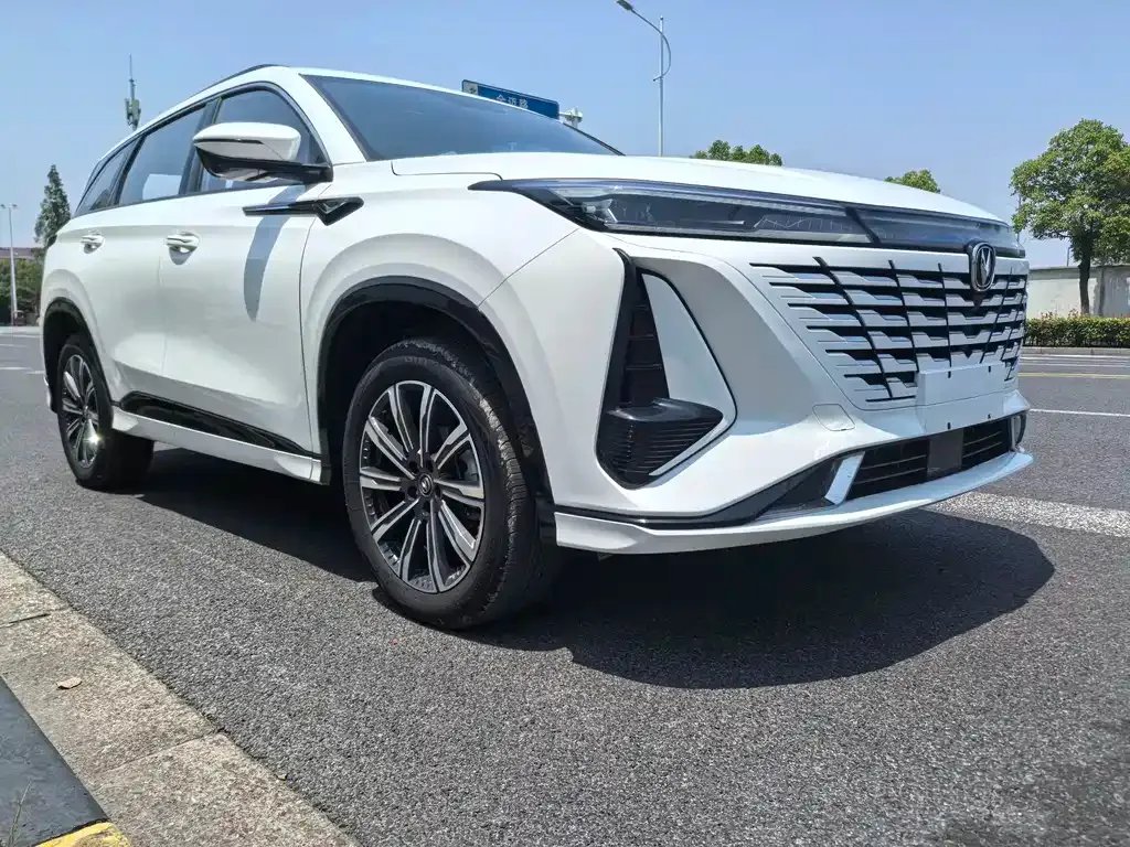Changan CS75PLUS — фото 10