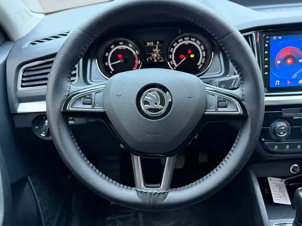 Skoda Kamiq — фото 10
