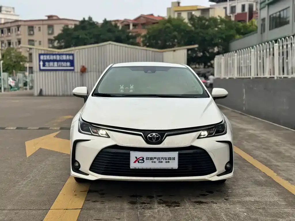 Toyota Corolla — фото 4