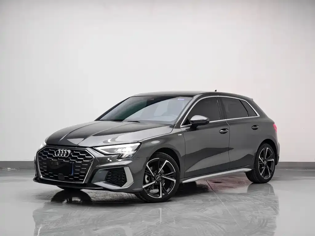 Audi A3 — фото 1