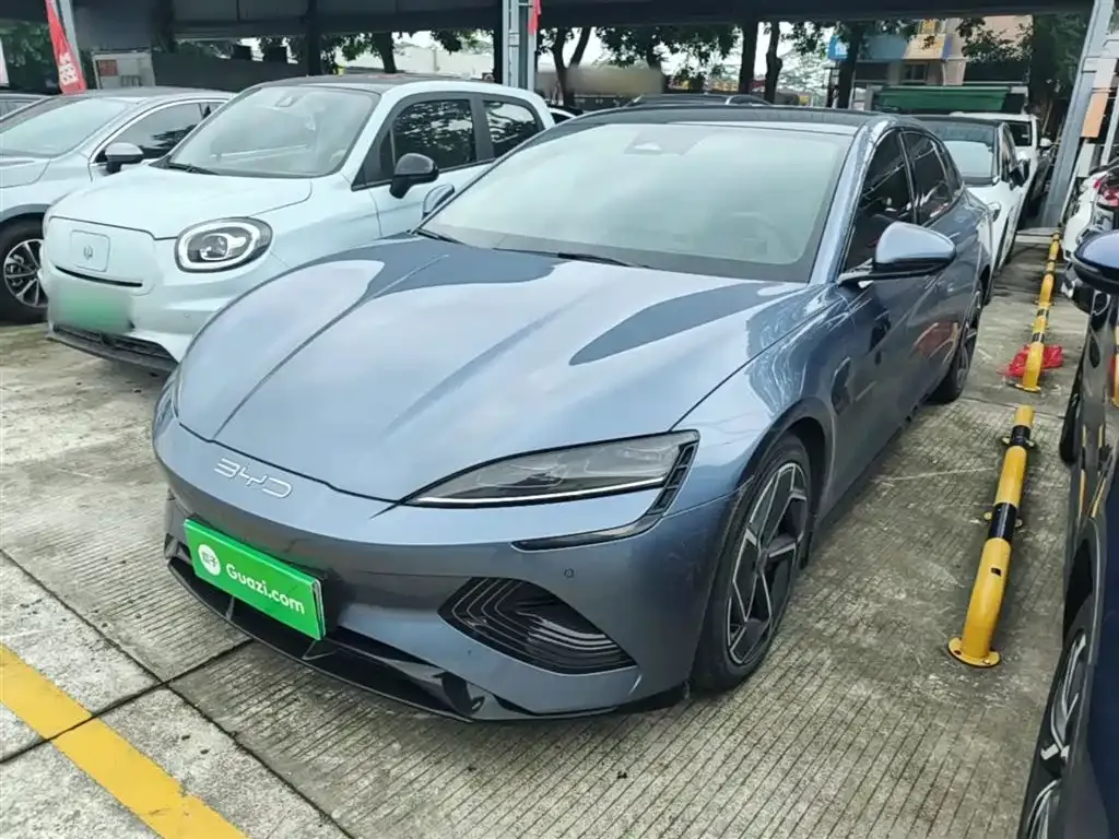 BYD Seal — фото 1