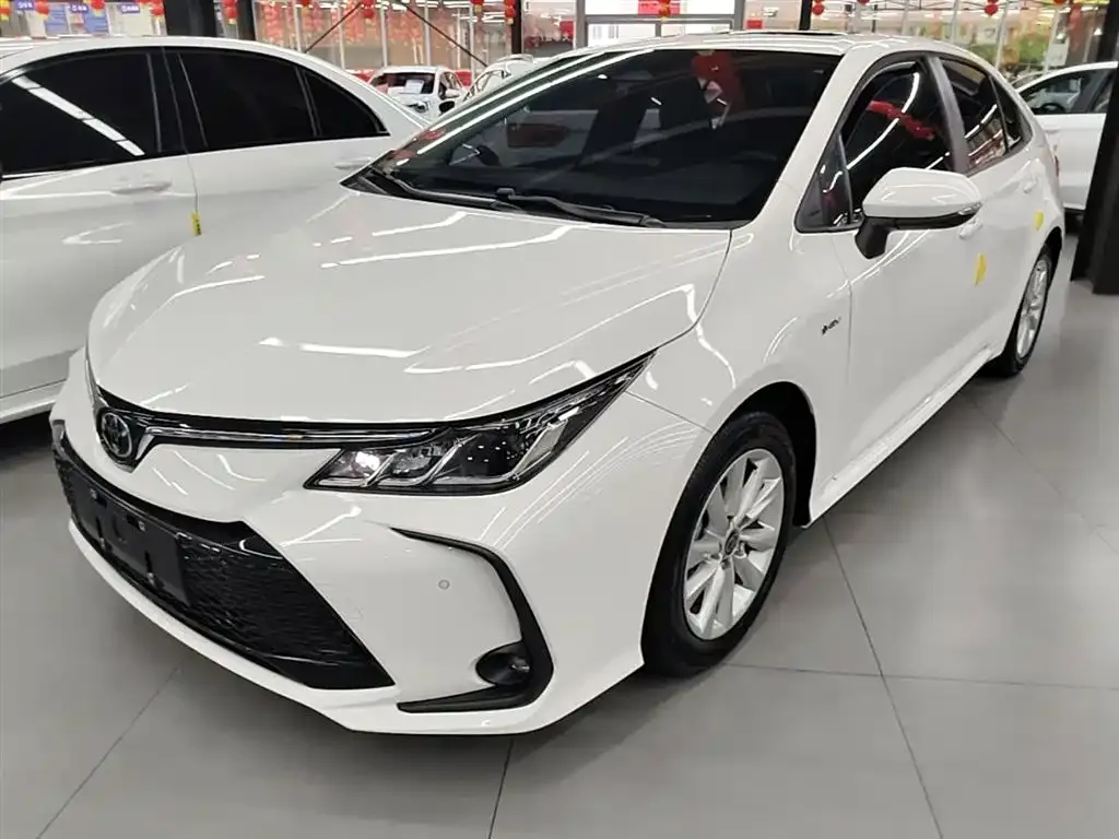 Toyota Corolla — фото 1
