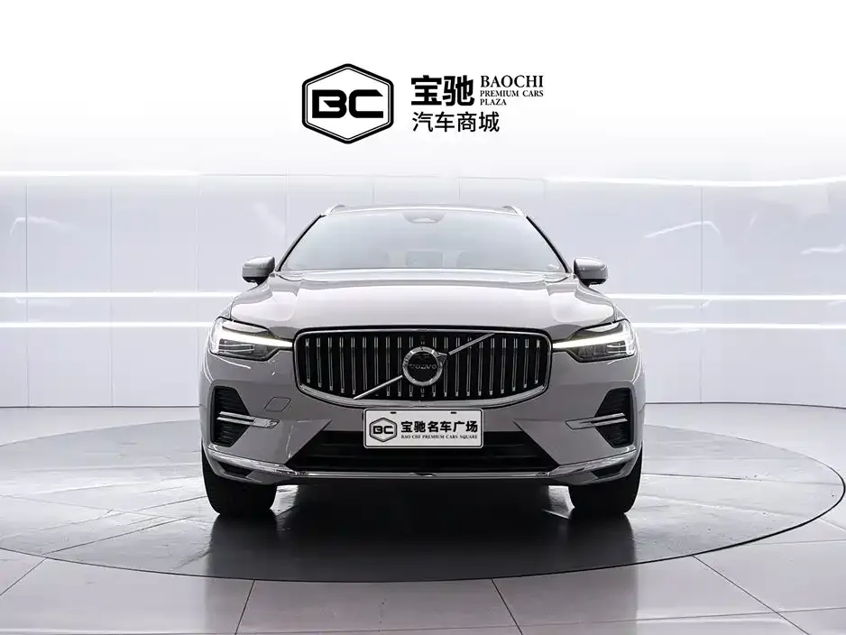 Volvo XC60 — фото 10